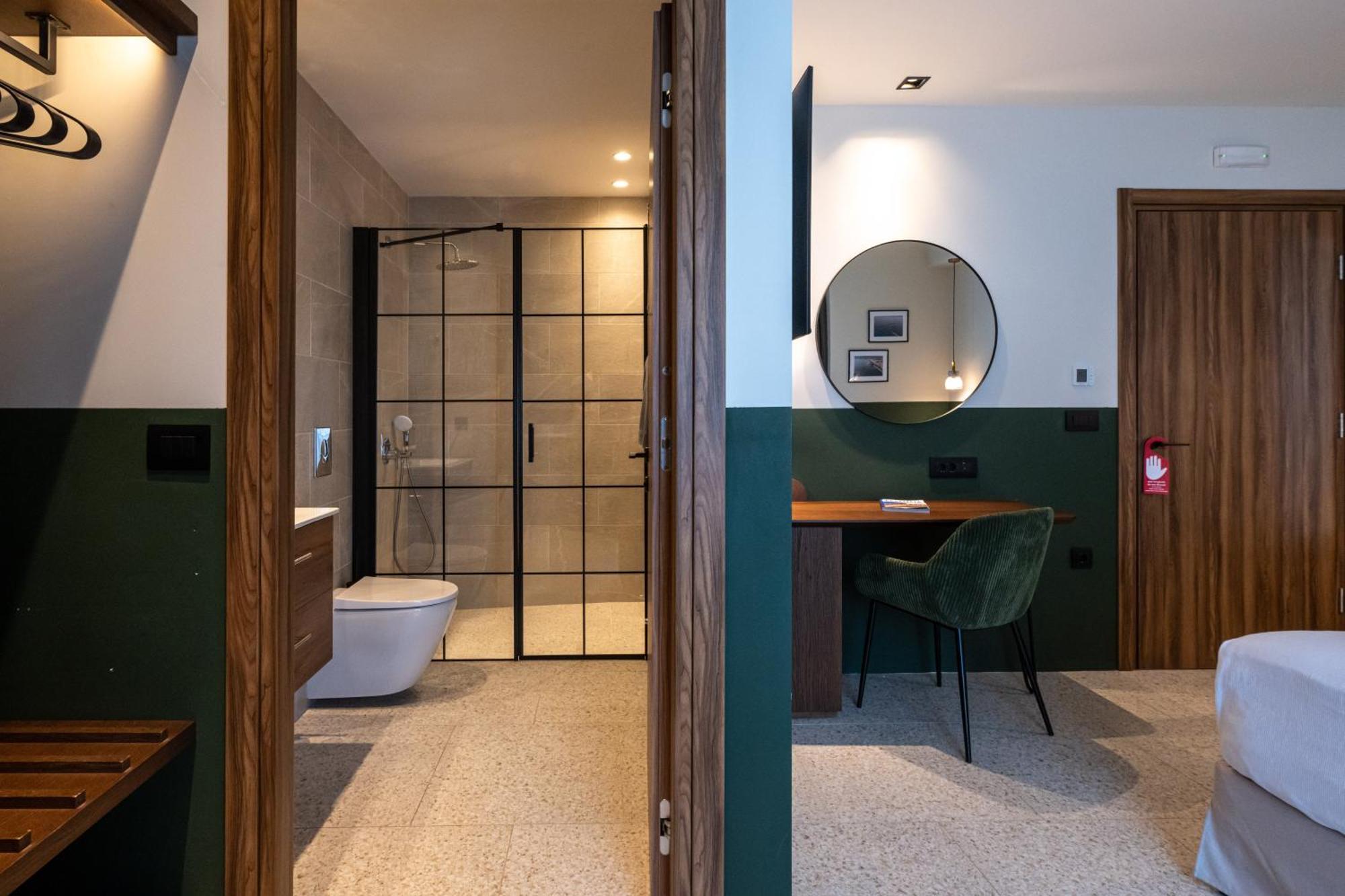 Evripidou 7 - Kalamata Mediterranean Suites Bagian luar foto