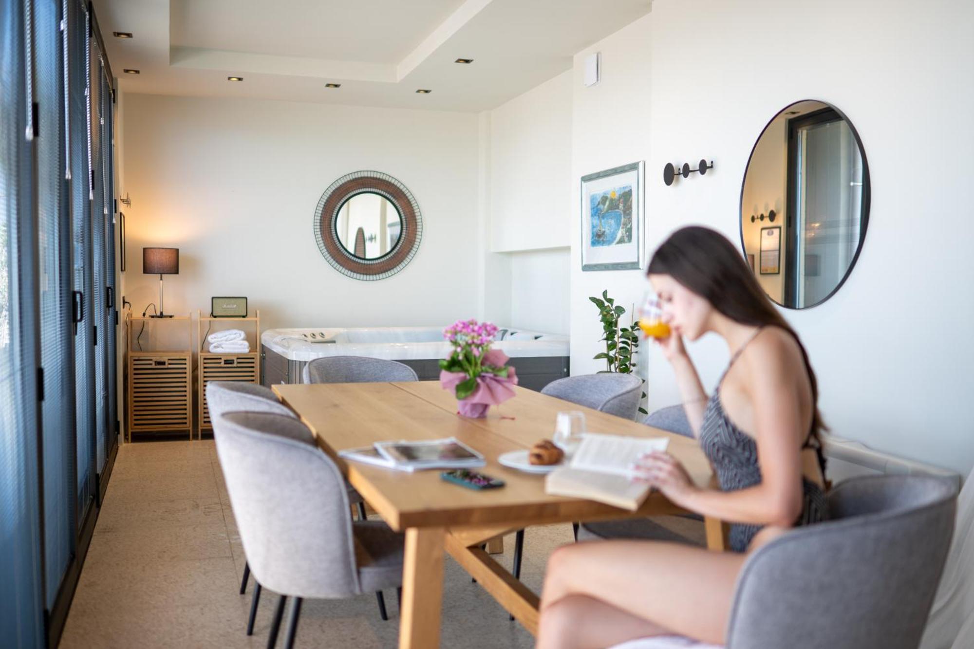 Evripidou 7 - Kalamata Mediterranean Suites Ruang foto
